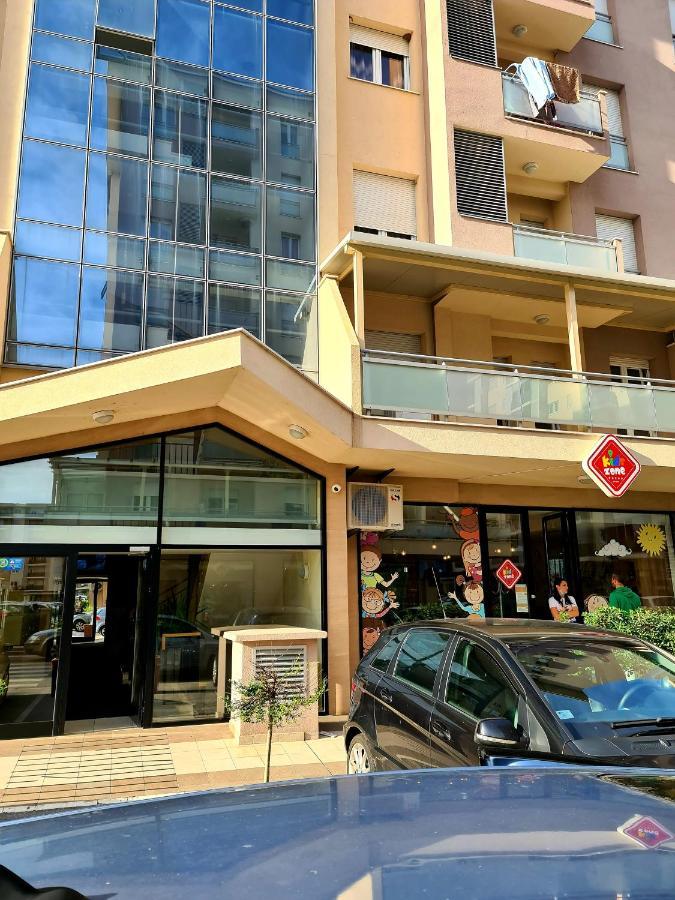 Apartman Bogdan 2 Apartment Podgorica Ngoại thất bức ảnh